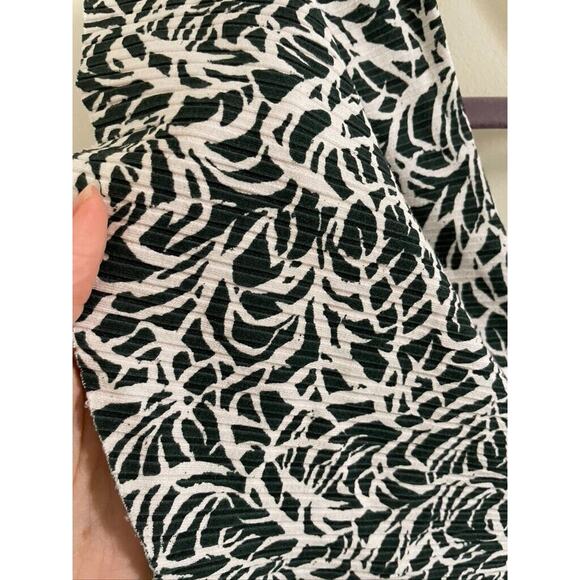 Club Monaco Women's Maxi Dress 6 One Shoulder Flutter Sleeve Hi Low Ribbed - Picture 3 of 9